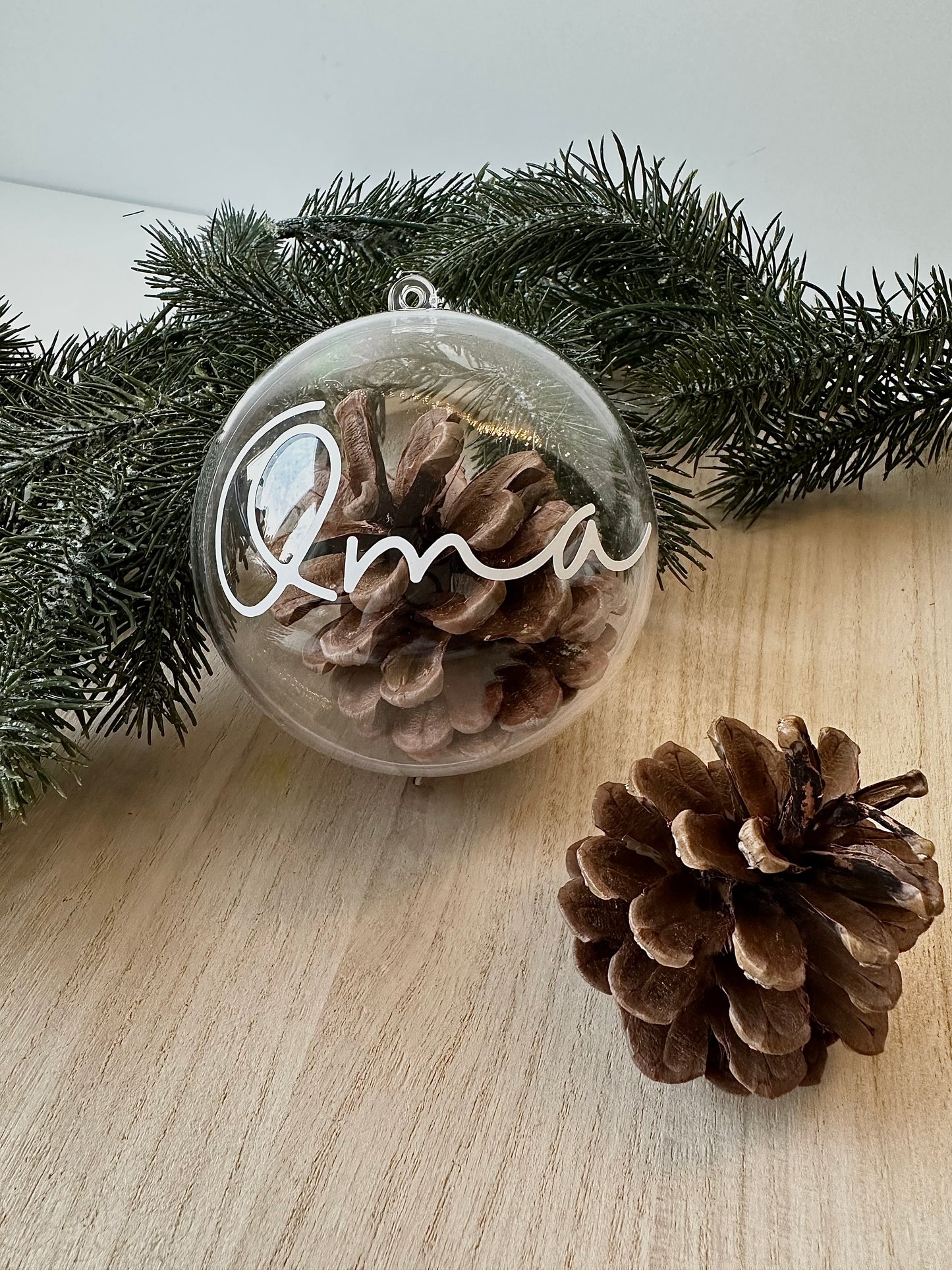 Weihnachtskugel mit Füllung und Personalisierung